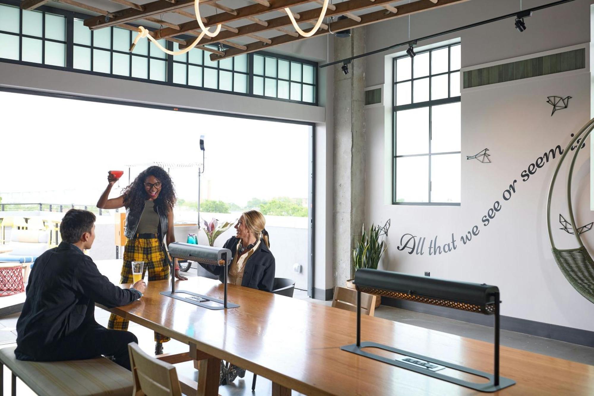 Moxy Charleston Downtown Hotel Buitenkant foto